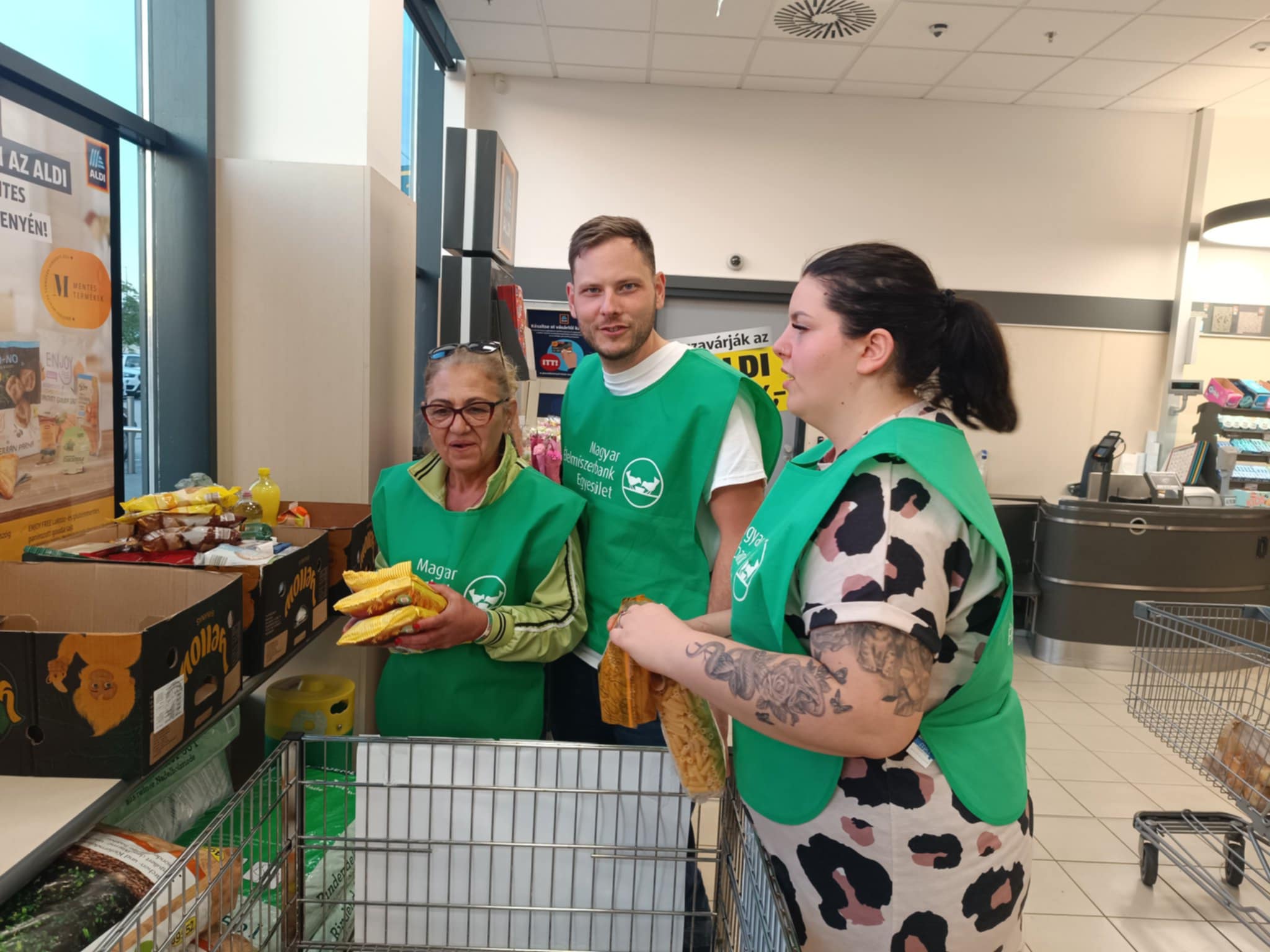 Budaörs, Aldi - Tartós élelmiszer gyűjtés